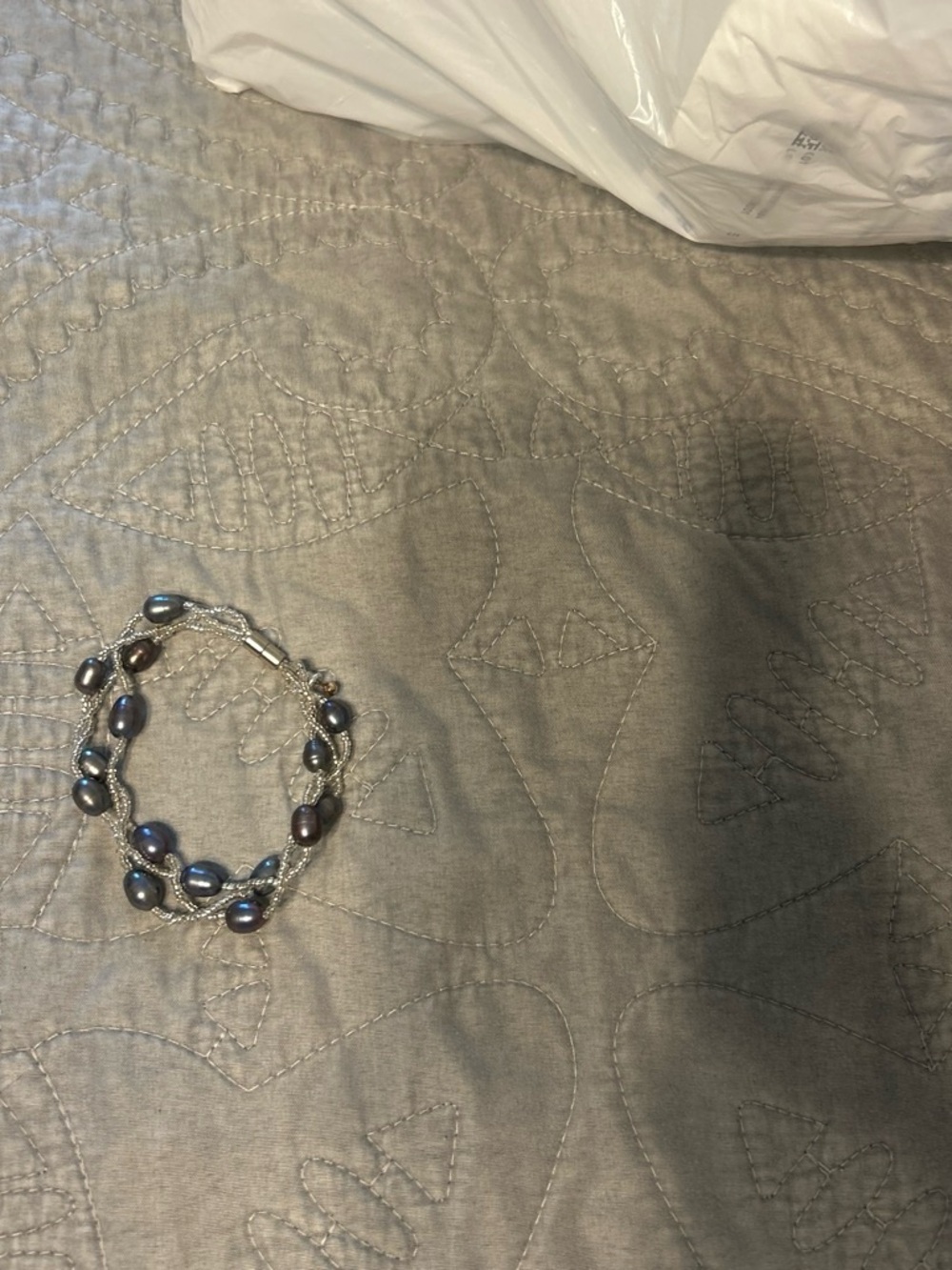 Sterling-Look Black Pearl Beaded Bracelet - Elegant Women’s Bracelet